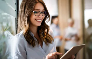 Resume vs LinkedIn: What Should Match & Differ?